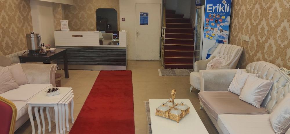 Sah Hotel