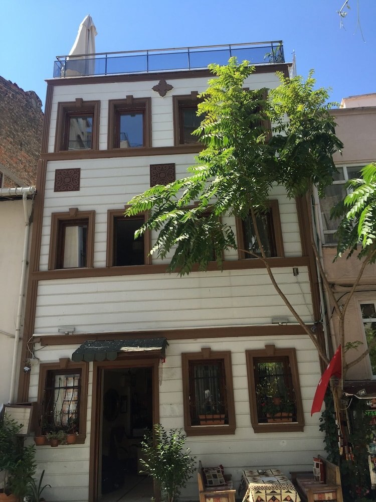 Peteks Hotel