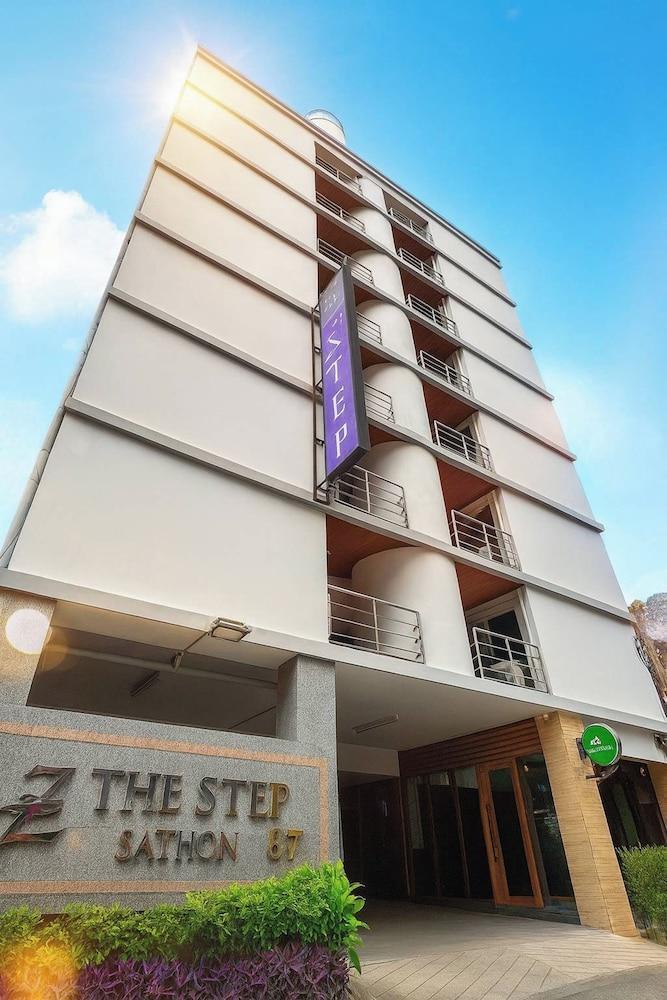 Collection O The Step Sathorn