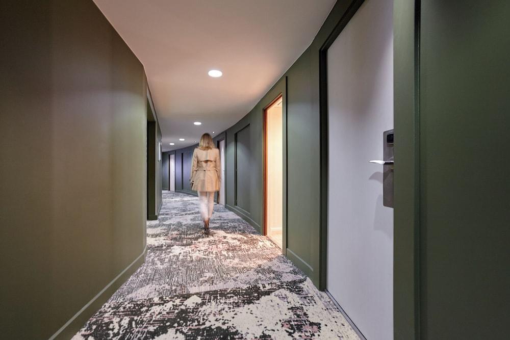 MERCURE PARIS LA DEFENSE