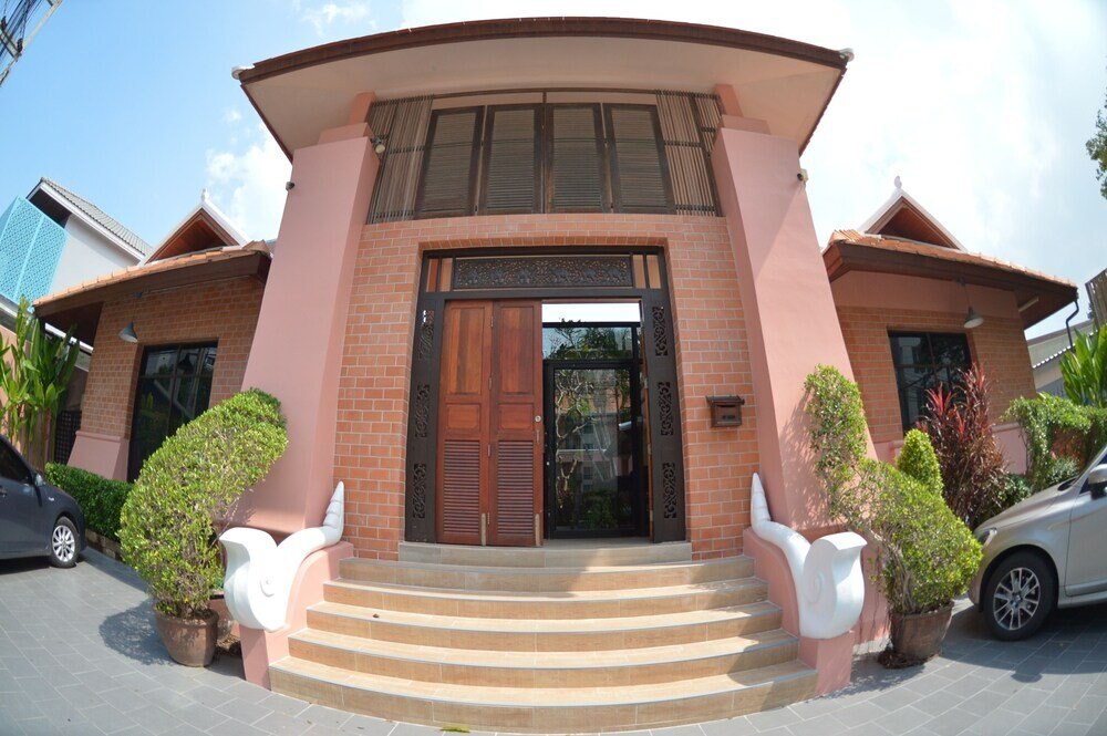 Pratamnak villa