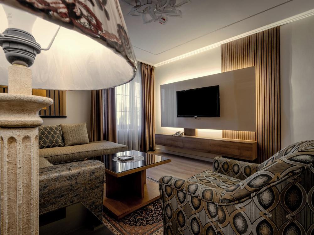 Prestige Hotel Suites