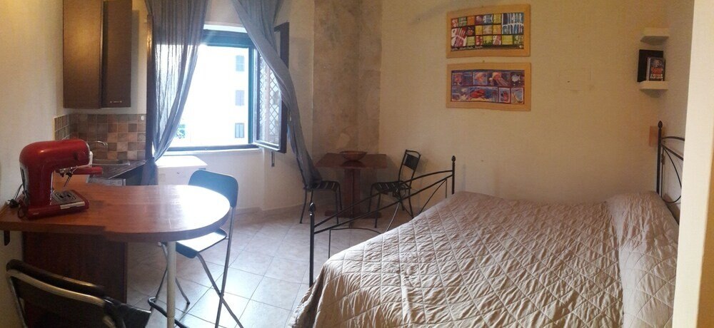 Dioscuri Townhouse