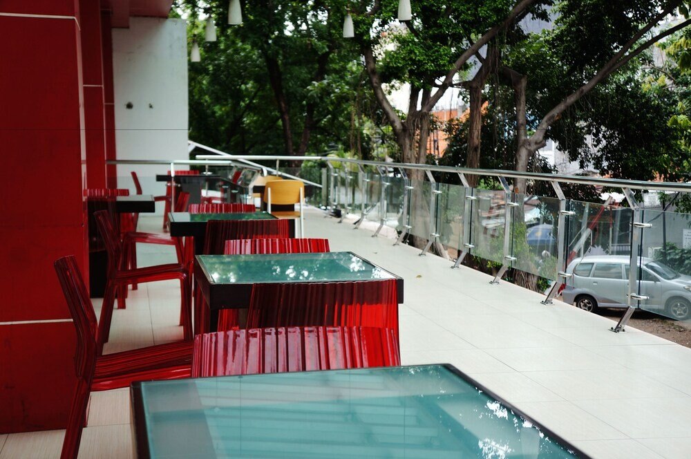Win Hotel Blok M
