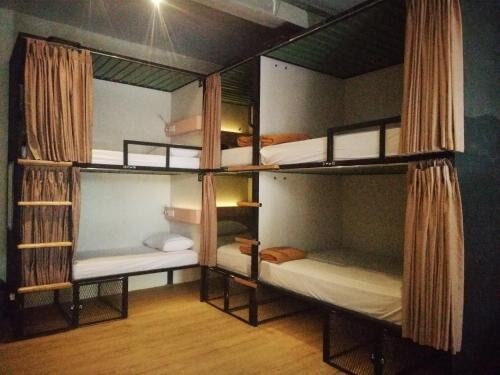 PINX'S HOSTEL