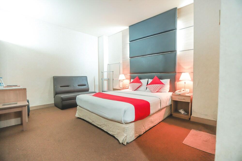 Hotel Mirah