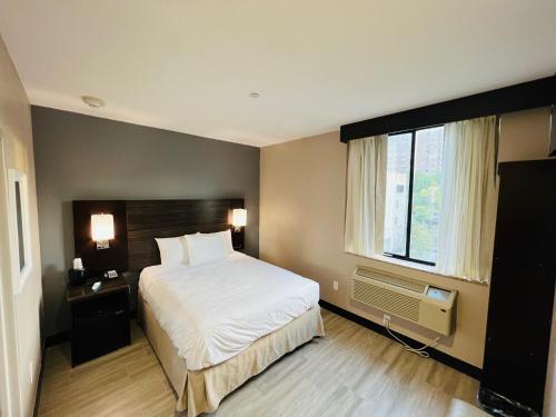 Rockaway Hotel