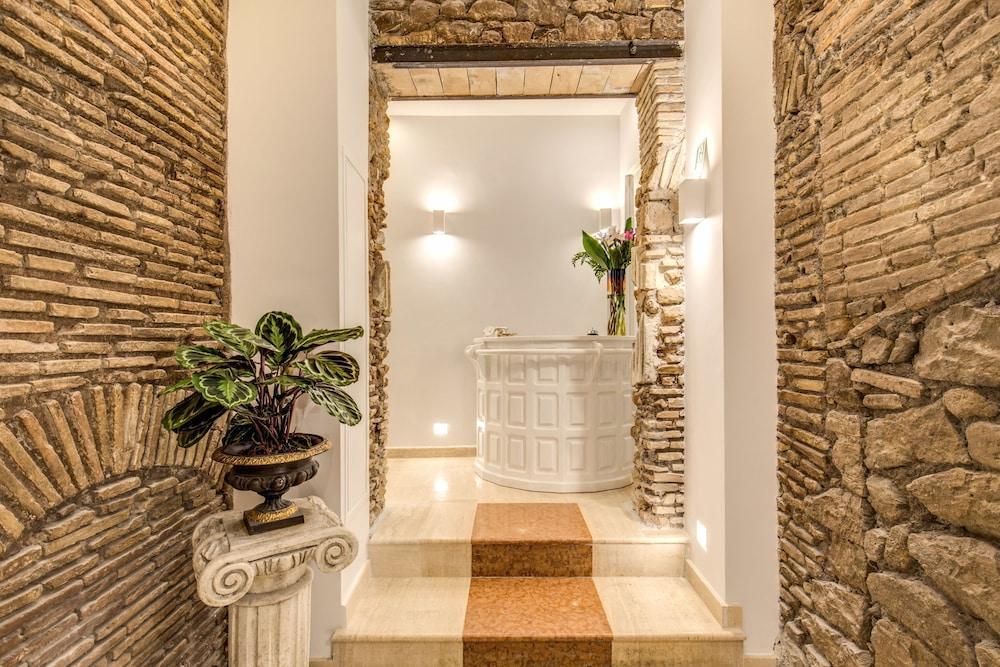 Pantheonview - Luxury Suites
