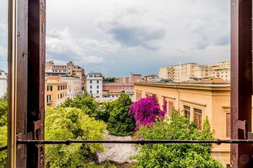 Roma House Piramide
