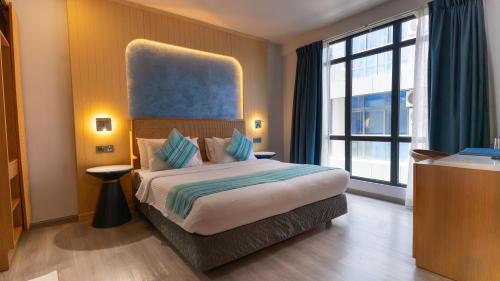 UMET Seaview hotel with Free Airport Pick up & Drop T&C Apply