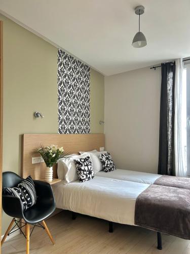 Hotel Le National Clichy Paris