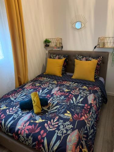 Paris Jolie studio cosy