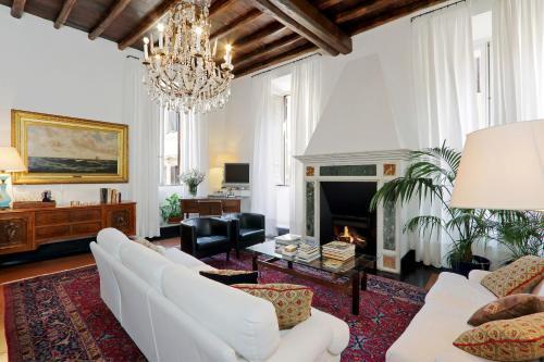 ROMAC Leone Apartments
