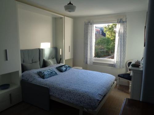 CHARMING ENGLISH STYLE STUDIO FLAT