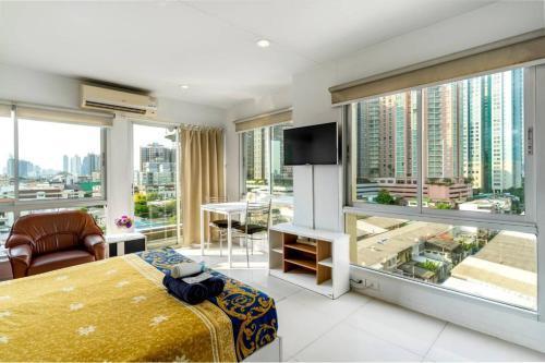 Right Place Sathorn