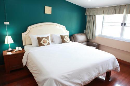 PR Place Hotel