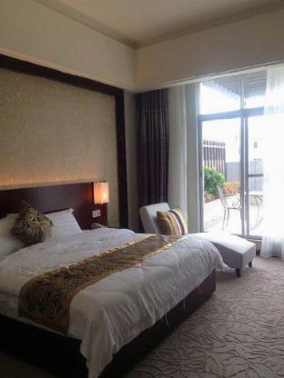 Star World Hotel
