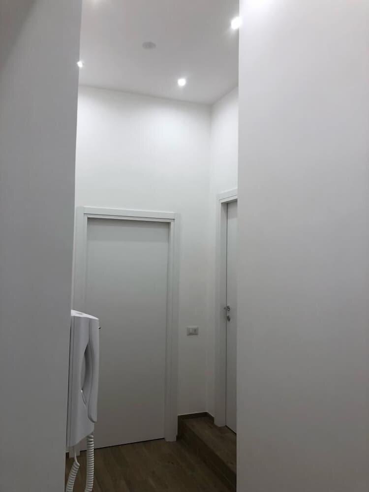 White King Rooms