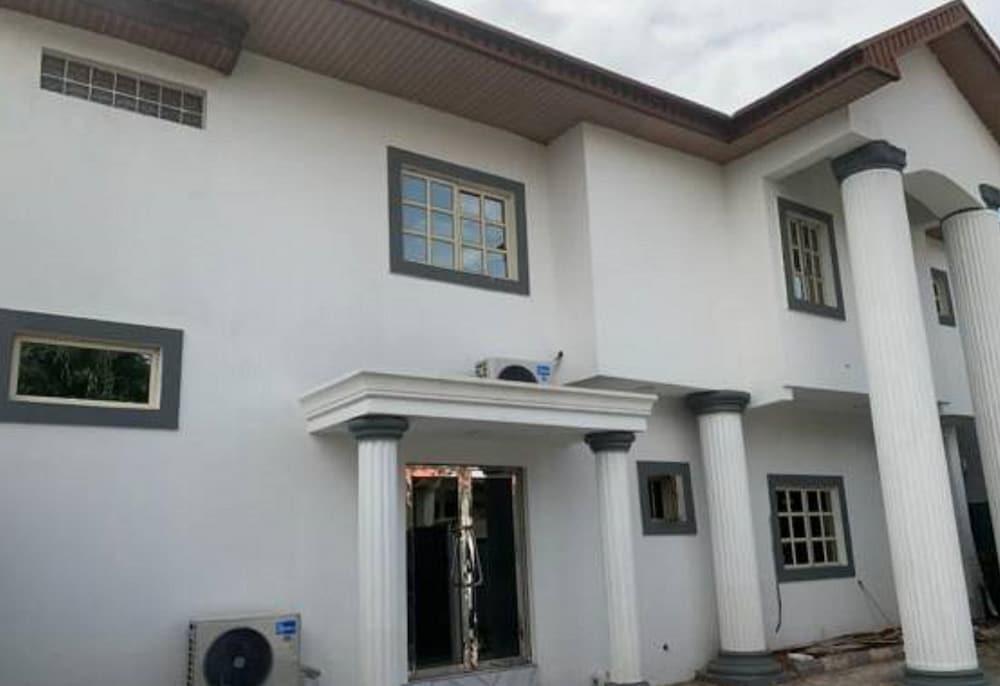 D Avalon Suites