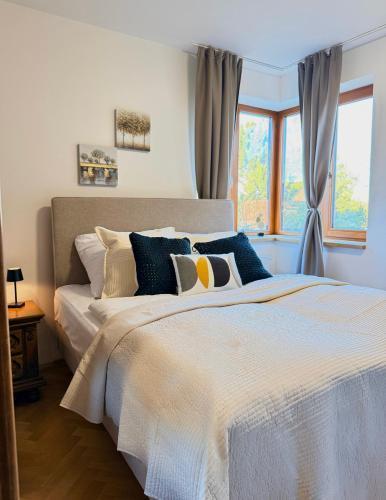 FamilyVilla, new 4 Luxury Big Apartments, parking