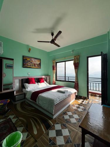 Sarangkot Hotel New Galaxy