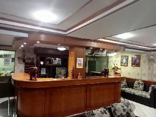 Kingfisher House and Bar