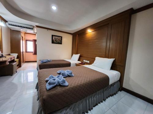 White Rose Hotel II
