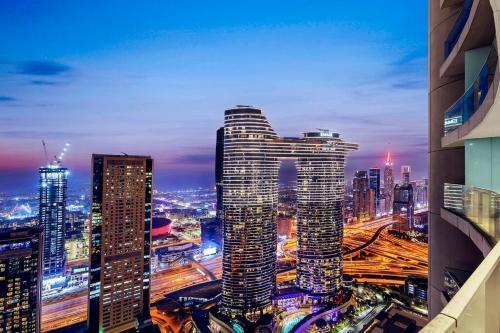 FIRST CLASS 2BR Stunning City Views