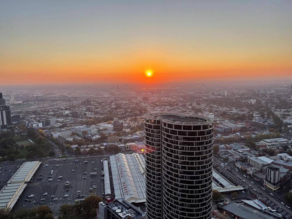 Cozy 1B1B APT with stunning view