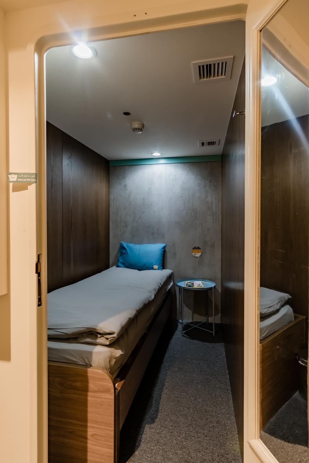 Sleepover Terminal 1, Concourse D – formerly sleep ‘n fly
