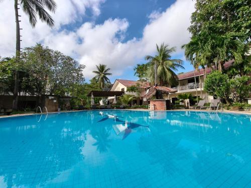 V Beach Resort