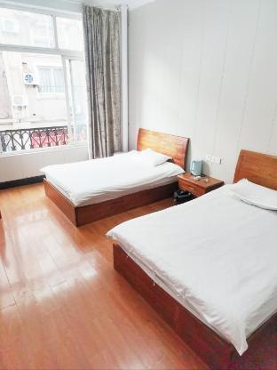 Lianlian Hostel