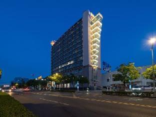 Sunkist International Hotel
