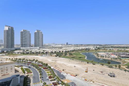 VayK - Chic Hotel Style Studio in Damac Hills