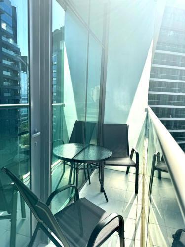 Seven Palm Studio - Direct Beach Access- Rooftop Infinity Pool