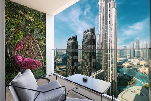 Luxury 4BR Burj Khalifa & Fountain Views