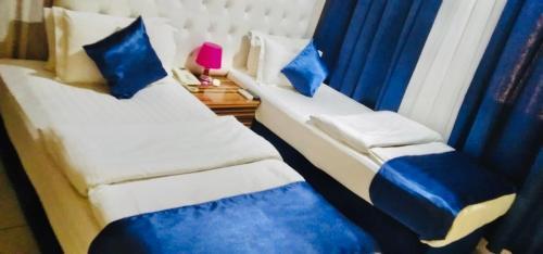 Golden Star Hotel