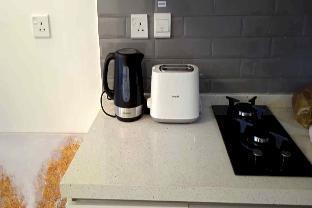 OYO 990 Home studio waves tower