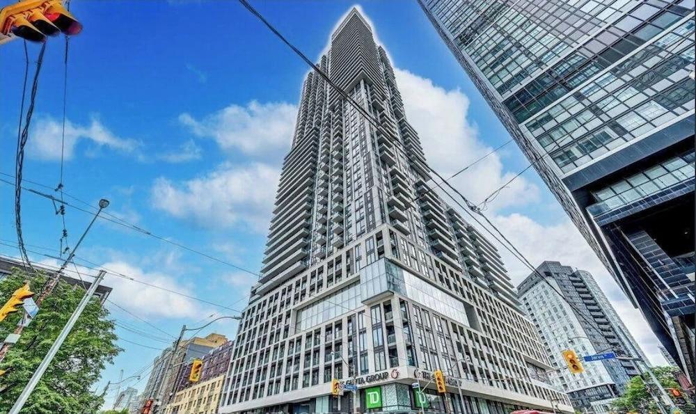 The Dundas Suites