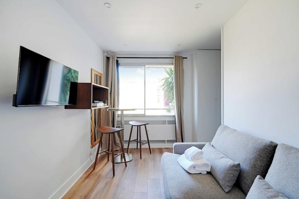 Comfortable 2P Studio - Gare du Nord / Paris 10th