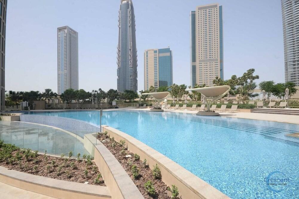 Burj Khalifa Metro & Mall Access