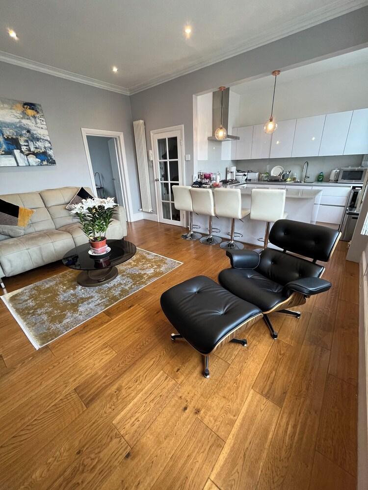 Luxurious Fulham Apartment