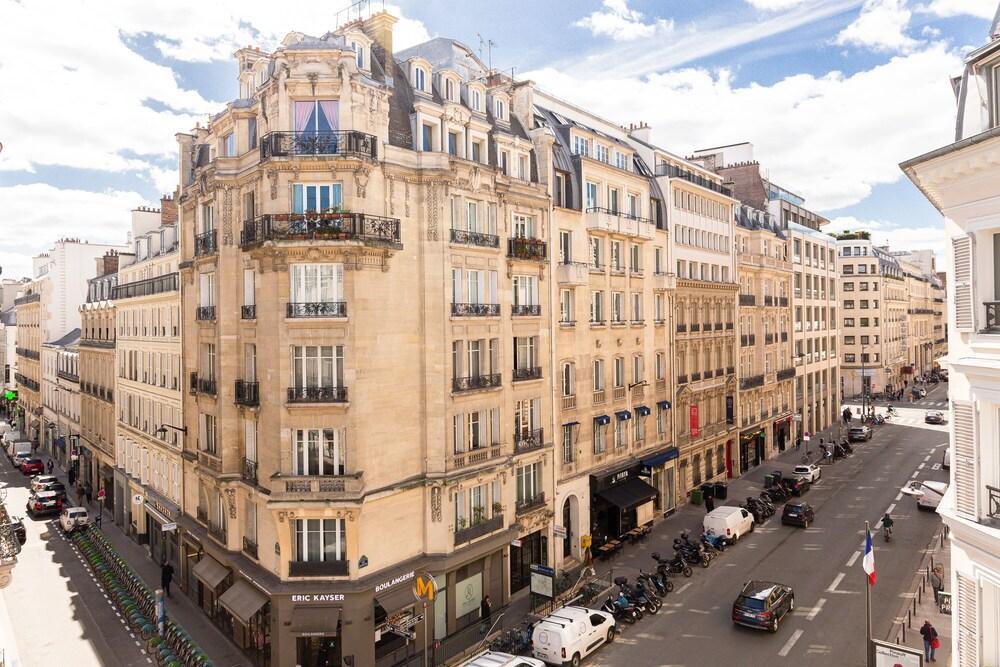 Miromesnil : Modern and Sunny 4 Persons Flat