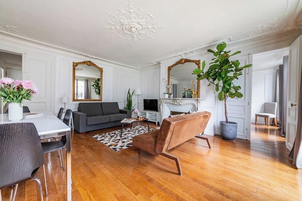 Very Central Location, Two Bedroom, Two Bathroom