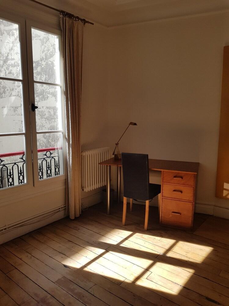 Typically Parisian and very quiet