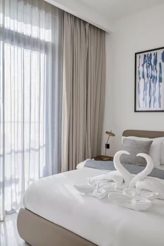 5 Star Palm View Private Beach 1BR