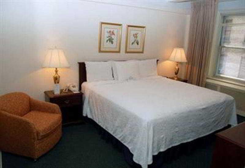 Salisbury Hotel