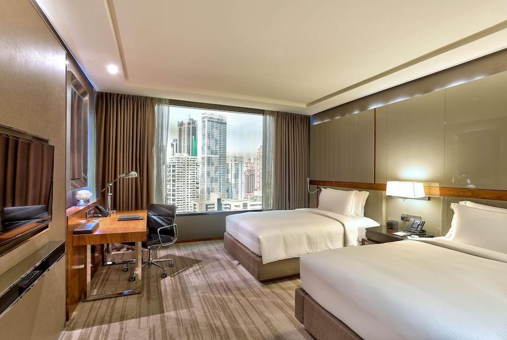 Hilton Sukhumvit Bangkok Room Type - TWIN PREMIUM EXECUTIVE ROOM