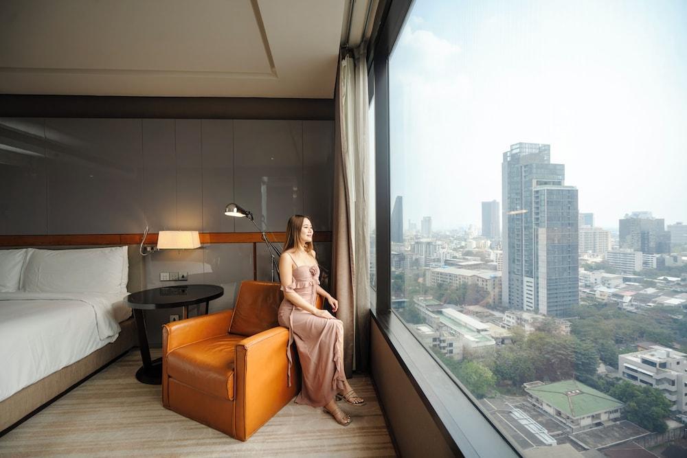 Hilton Sukhumvit Bangkok Room Type - KING DELUXE ROOM