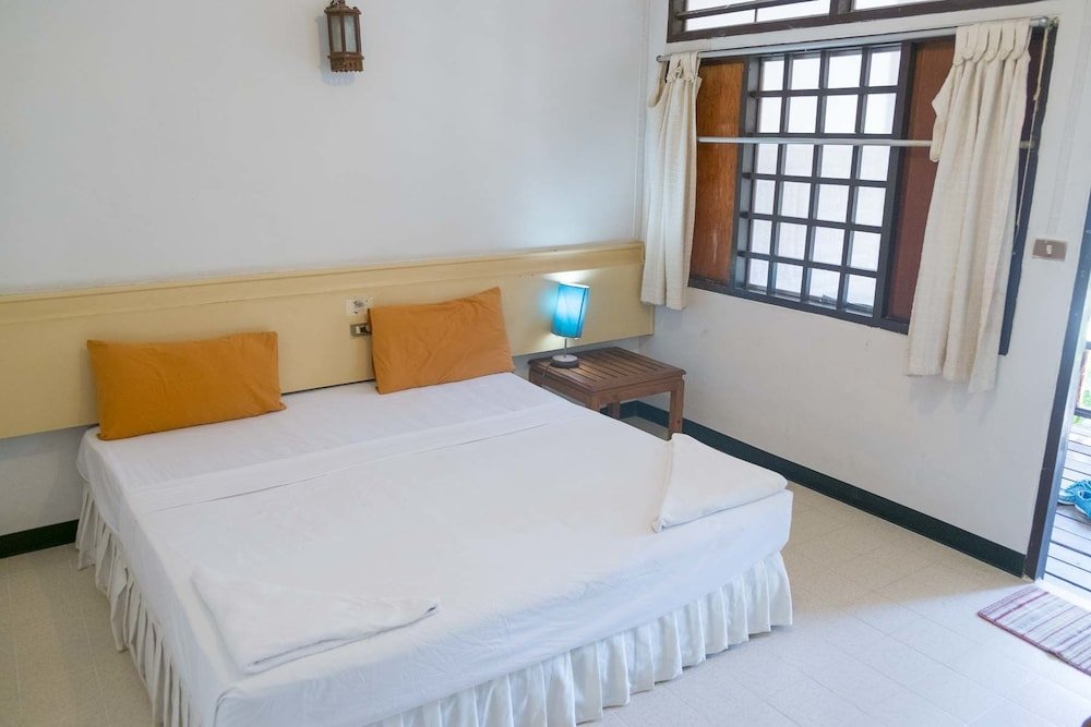 Marine Chaweng Beach Resort Room Type - Standard Double Room fan